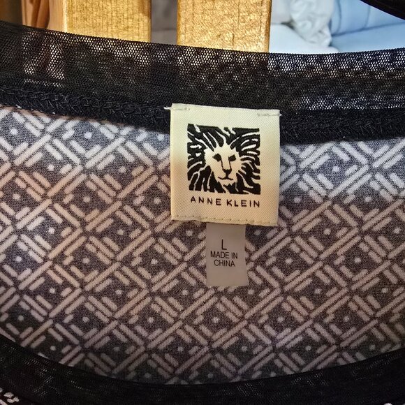 Anne Klein, Large, Navy and White Patterned Round Neck Top - Picture 2 of 3